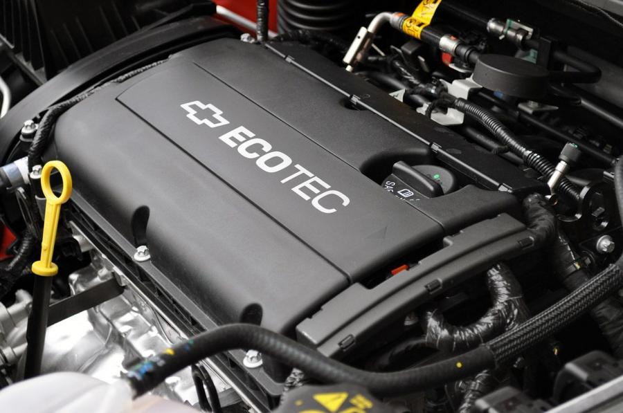  Chevrolet Sonic LTZ 2012 года  (фото 34 из 48)